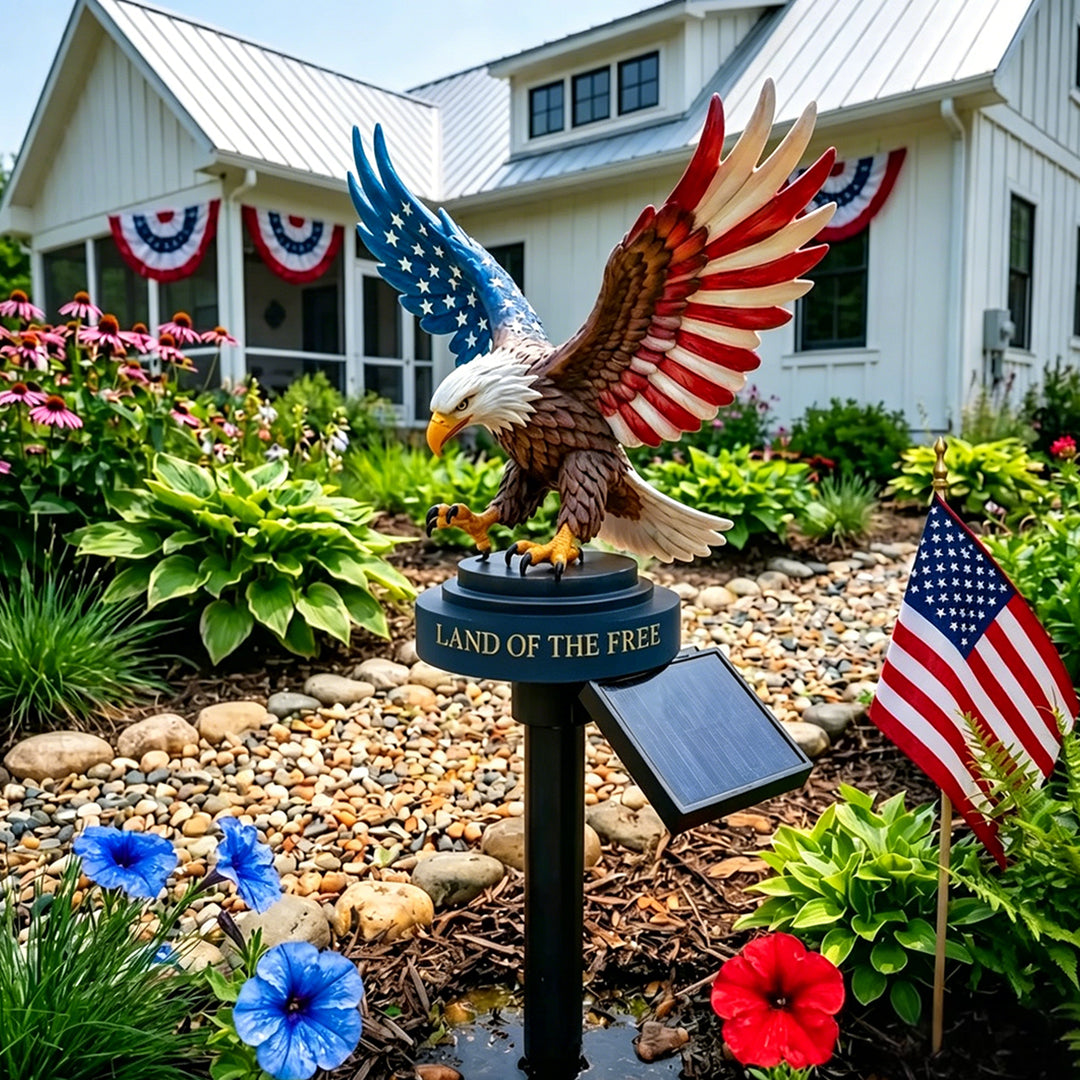 🦅🇺🇸 Solar Eagle Garden Light – A Glowing Tribute to American Freedom ✨