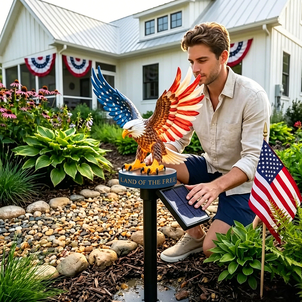 🦅🇺🇸 Solar Eagle Garden Light – A Glowing Tribute to American Freedom ✨