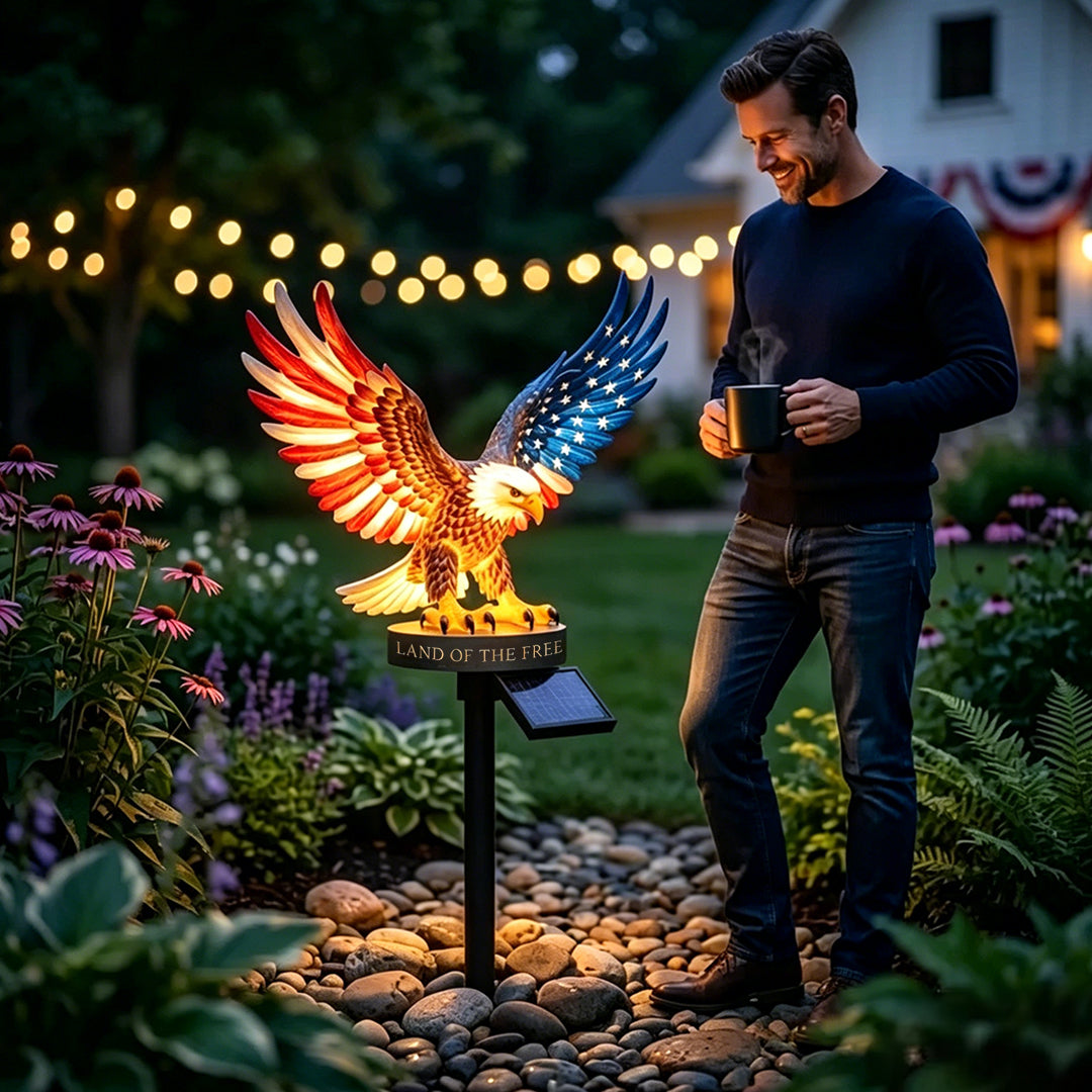 🦅🇺🇸 Solar Eagle Garden Light – A Glowing Tribute to American Freedom ✨